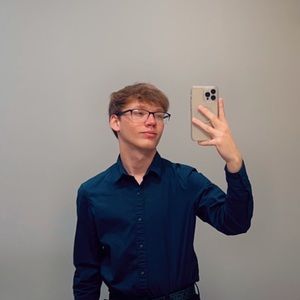 Meet your Posher, Alex